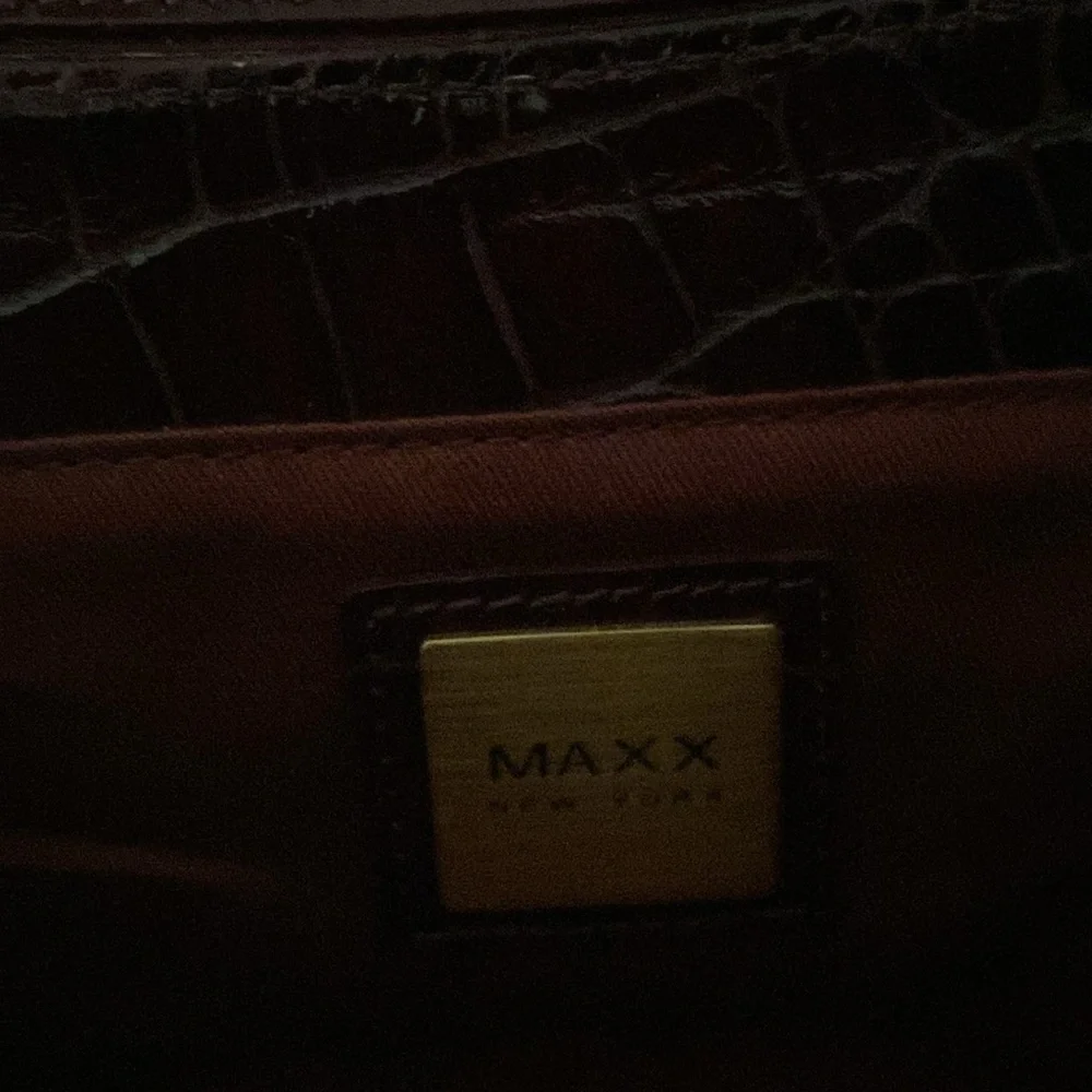 Max New York purse - Picture 8 of 8